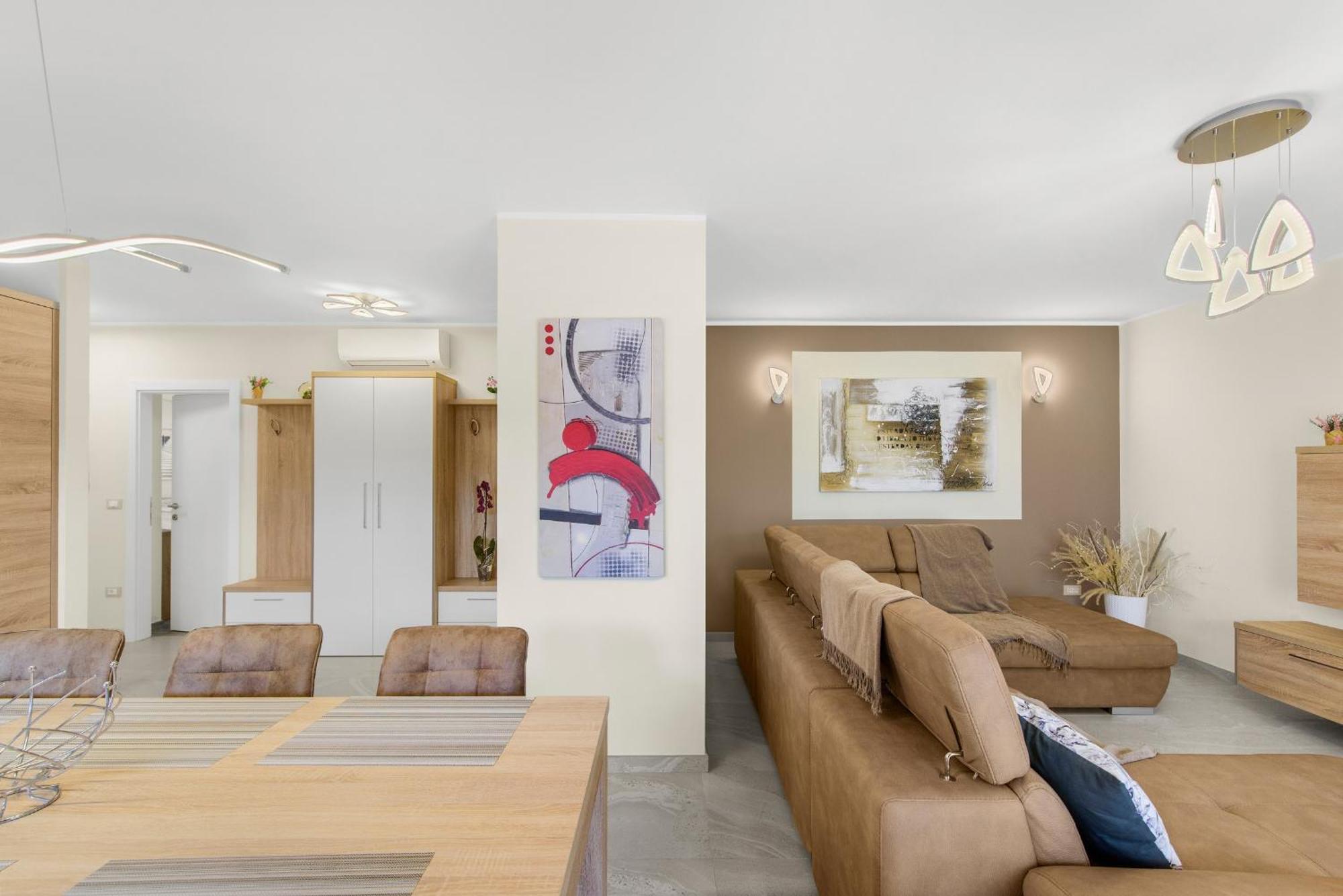 Apartment Stanko Vrvari Rum bild
