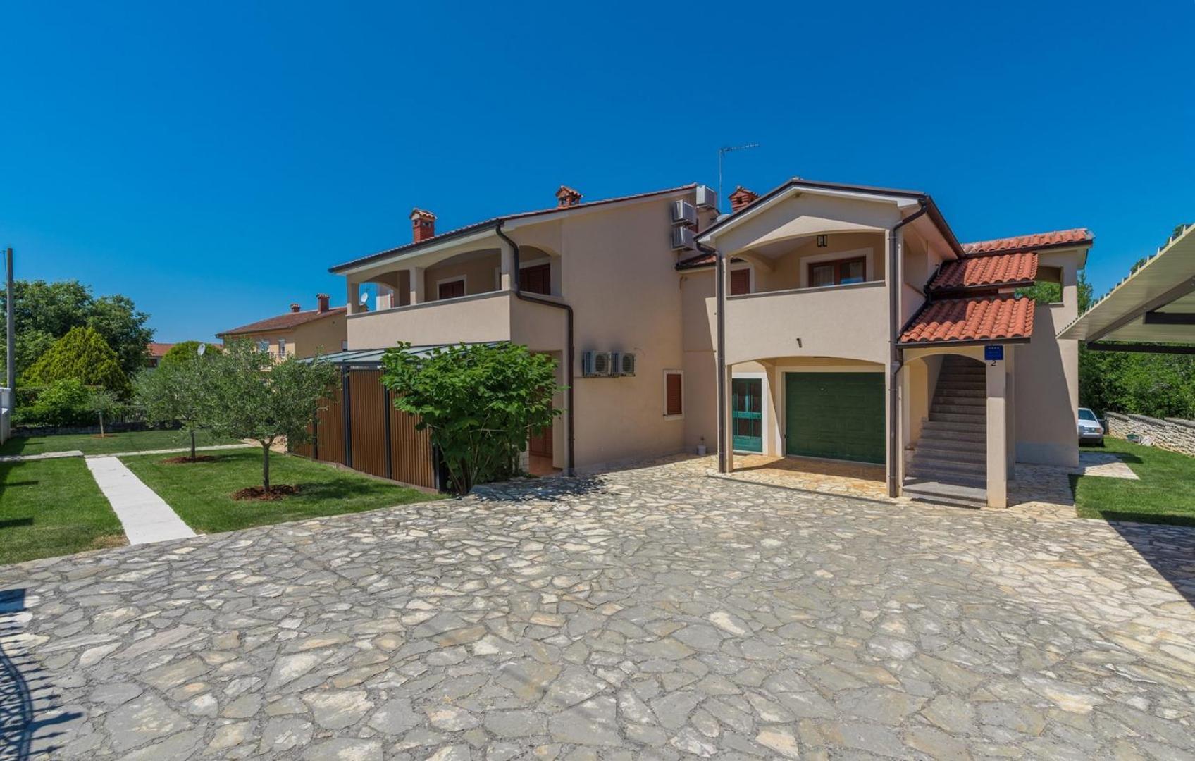 Apartment Stanko Vrvari Rum bild