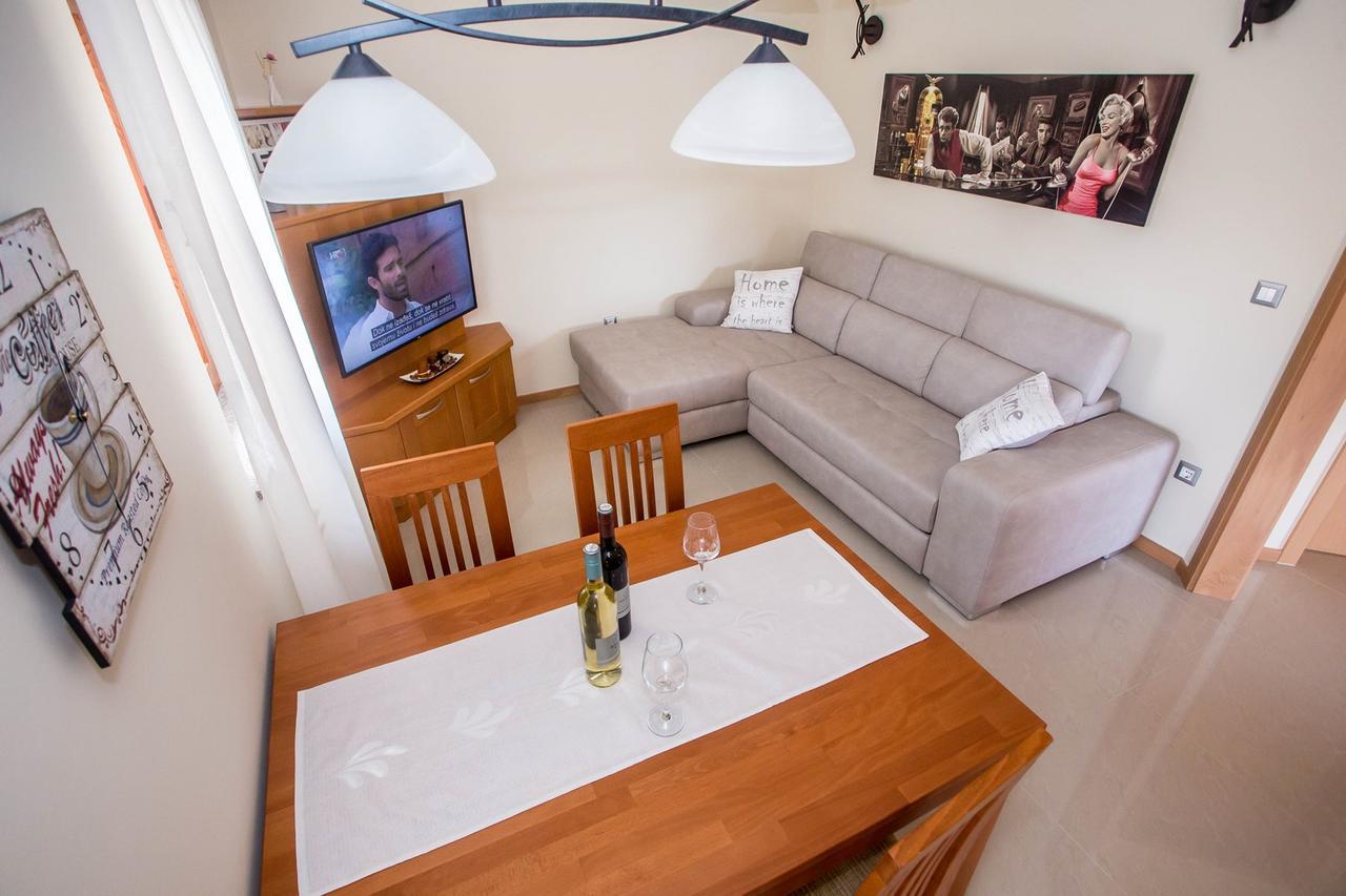 Apartment Stanko Vrvari Exteriör bild